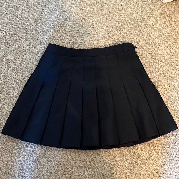 Forever 21 Pleated Mini Skirt - Picture 2 of 4
